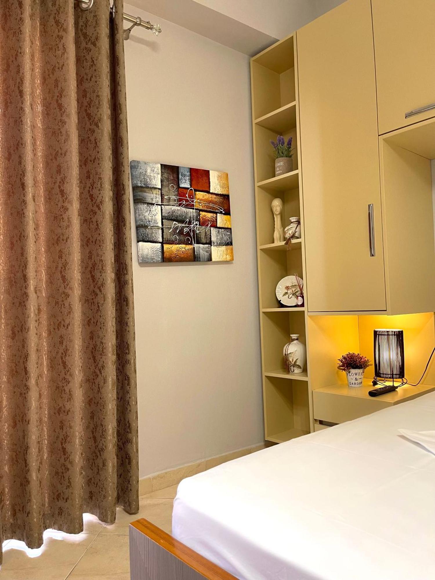 Melina Apartments Саранда Екстер'єр фото