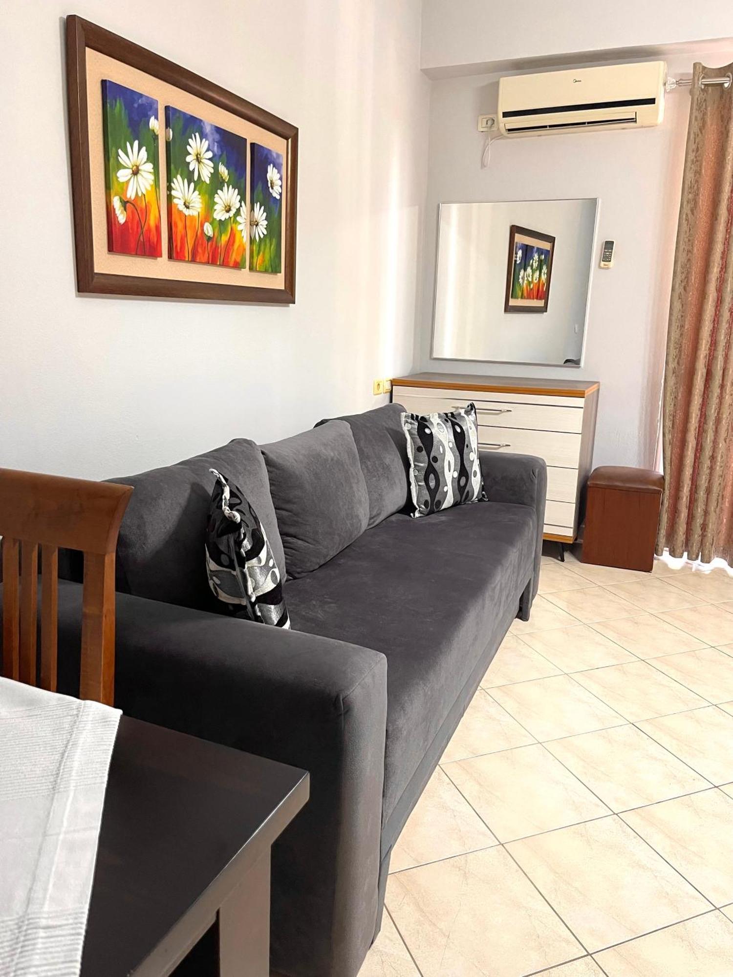 Melina Apartments Саранда Екстер'єр фото
