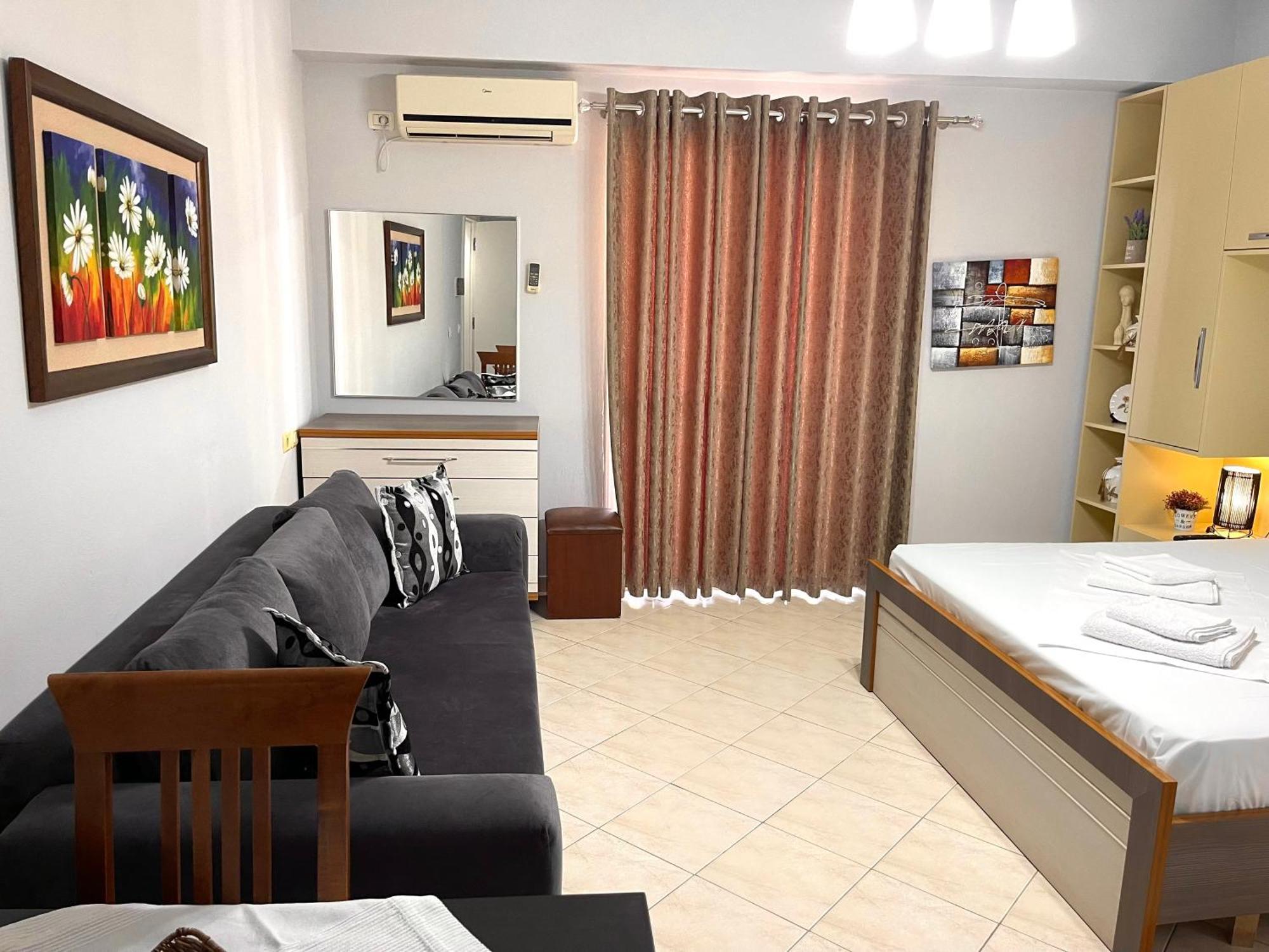 Melina Apartments Саранда Екстер'єр фото